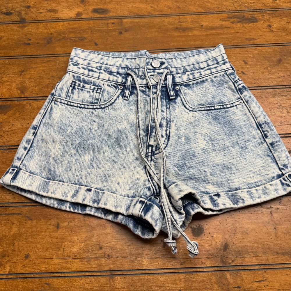 PacSun Mom Shorts‎ Acid Wash Denim Drawstring Waist Size 23